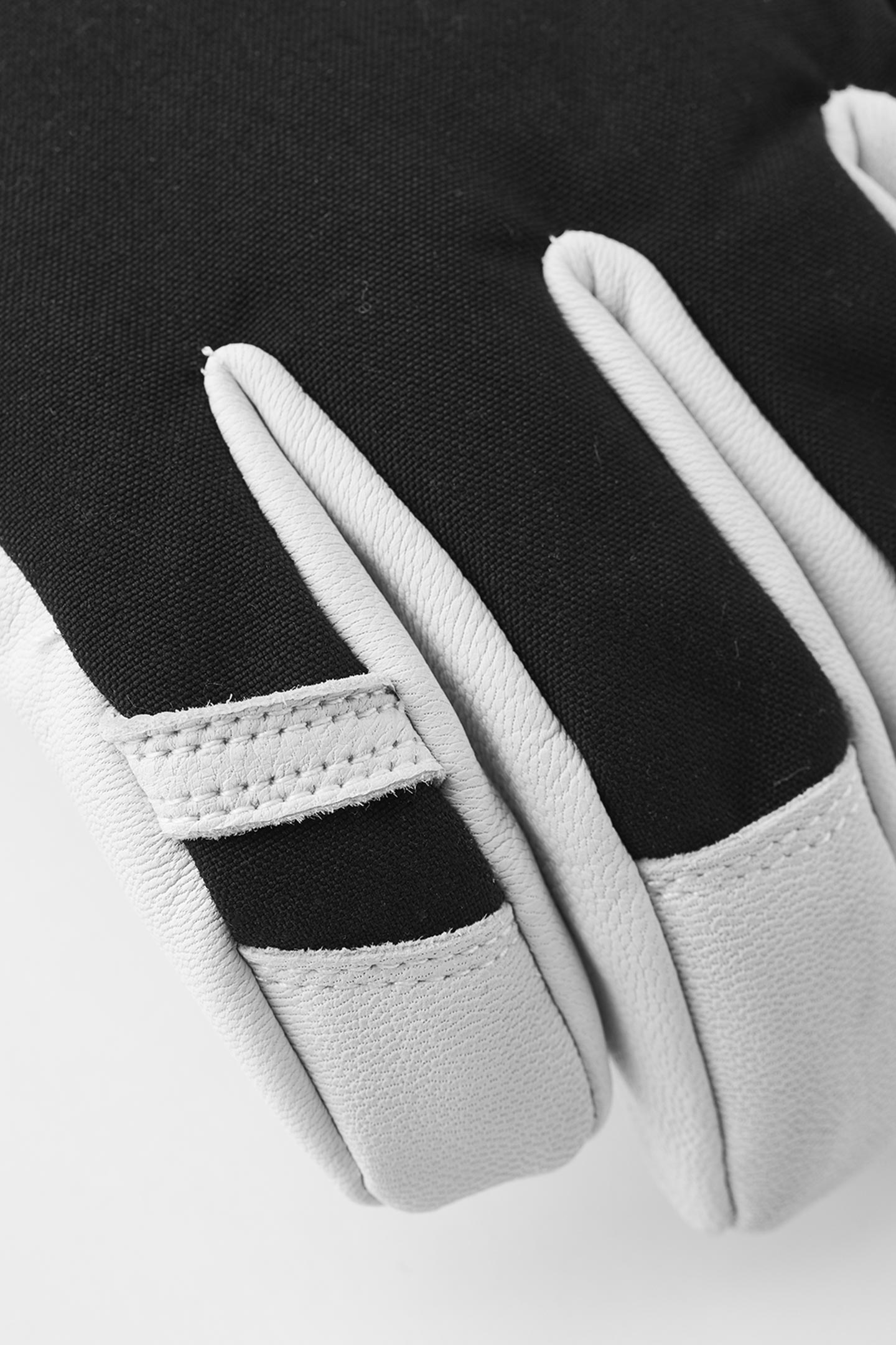 スキー・スノーボードアクセサリー HESTRA 30630 HELI SKI GTX(Black, 7) 30572 HELI SKI 3-FINGER | フルマークスストア-北欧アウトドア