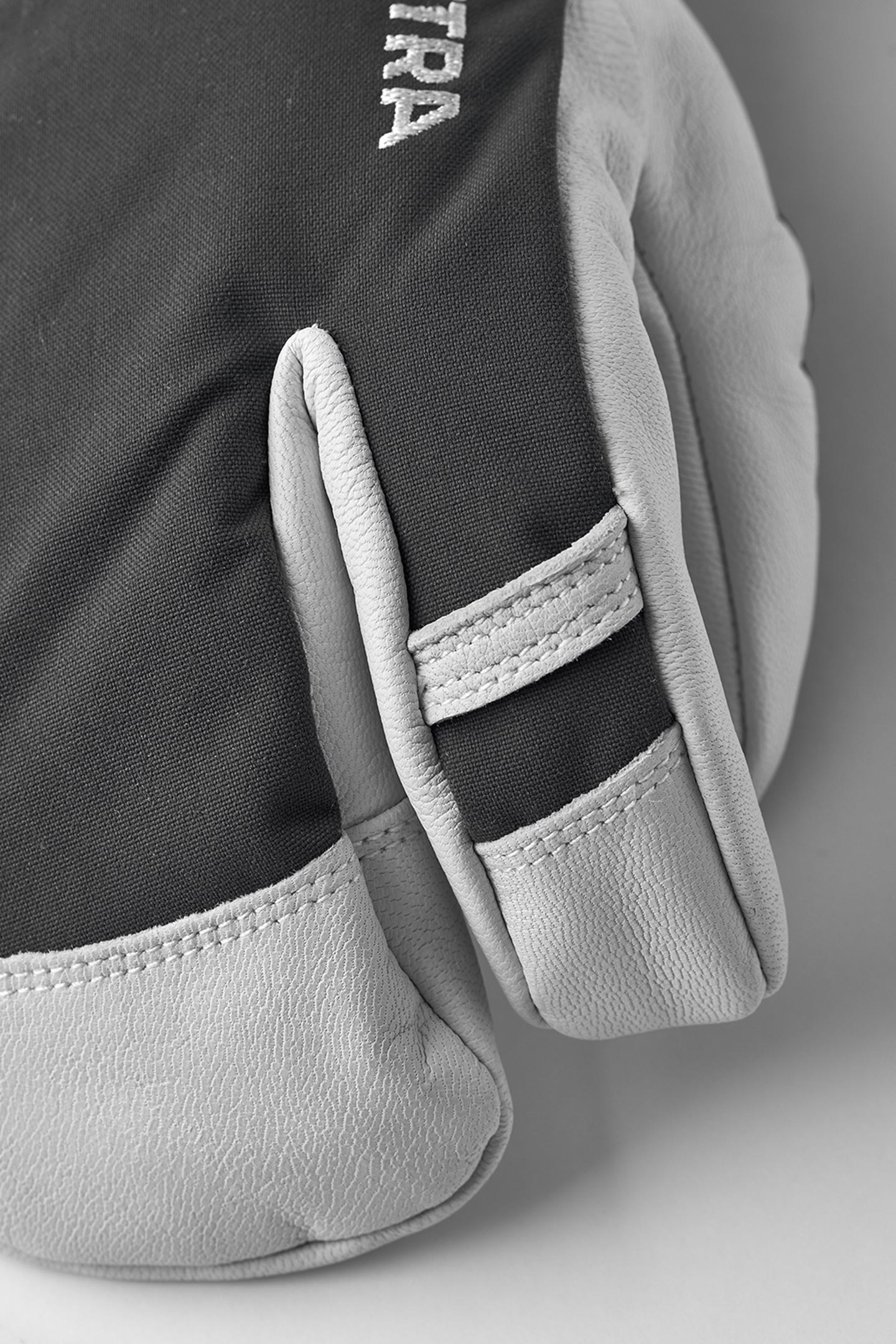 30572 HELI SKI 3-FINGER | フルマークスストア-北欧アウトドア用品