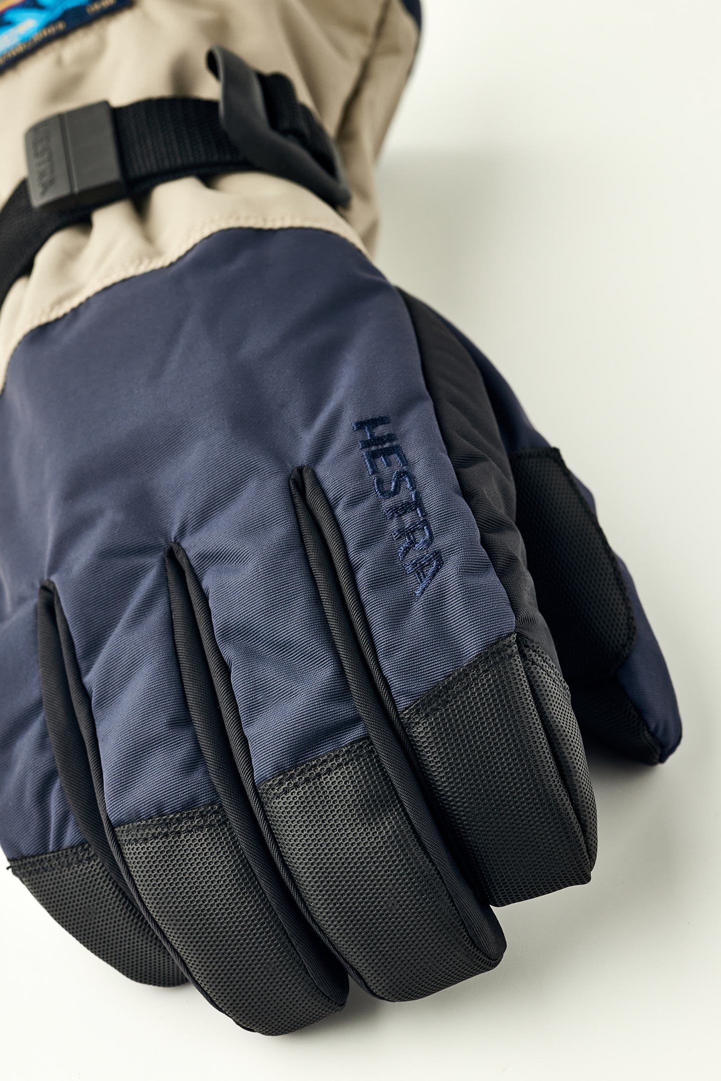【新古品】HESTRA グローブ スキー Blue/Brown新古品サイズ7 新古品】HESTRA グローブ スキー Blue/Brown新古品サイズ7 2025