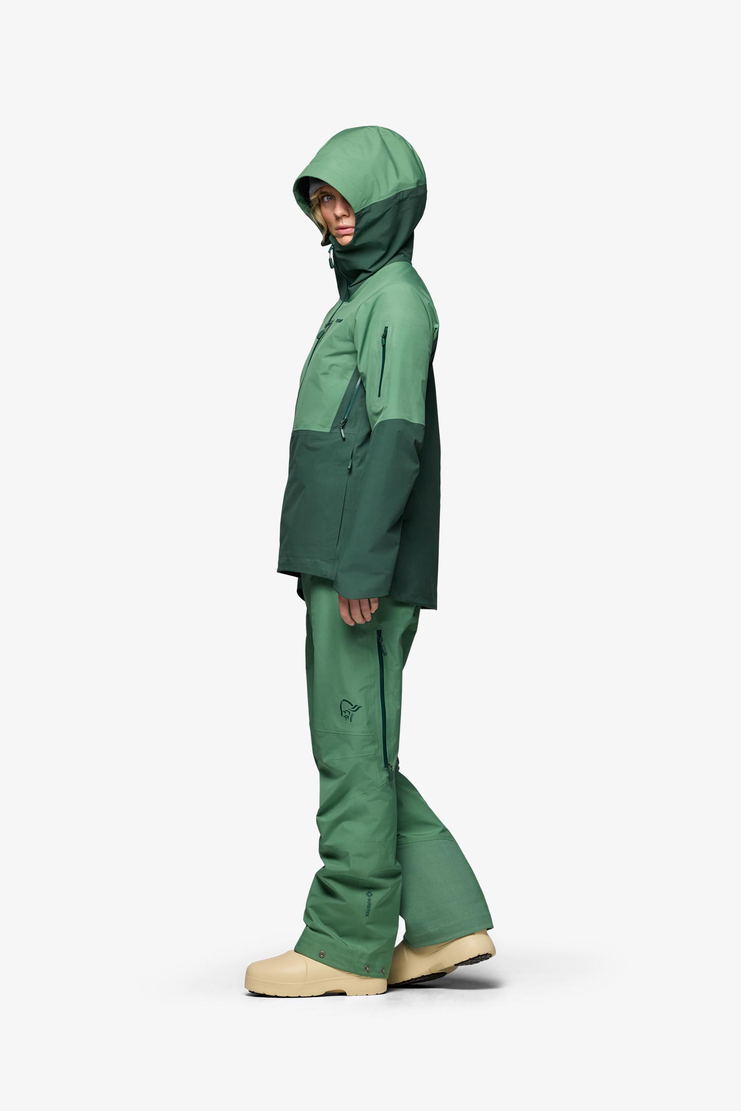 lofoten Gore-Tex Jacket (W) | フルマークスストア-北欧