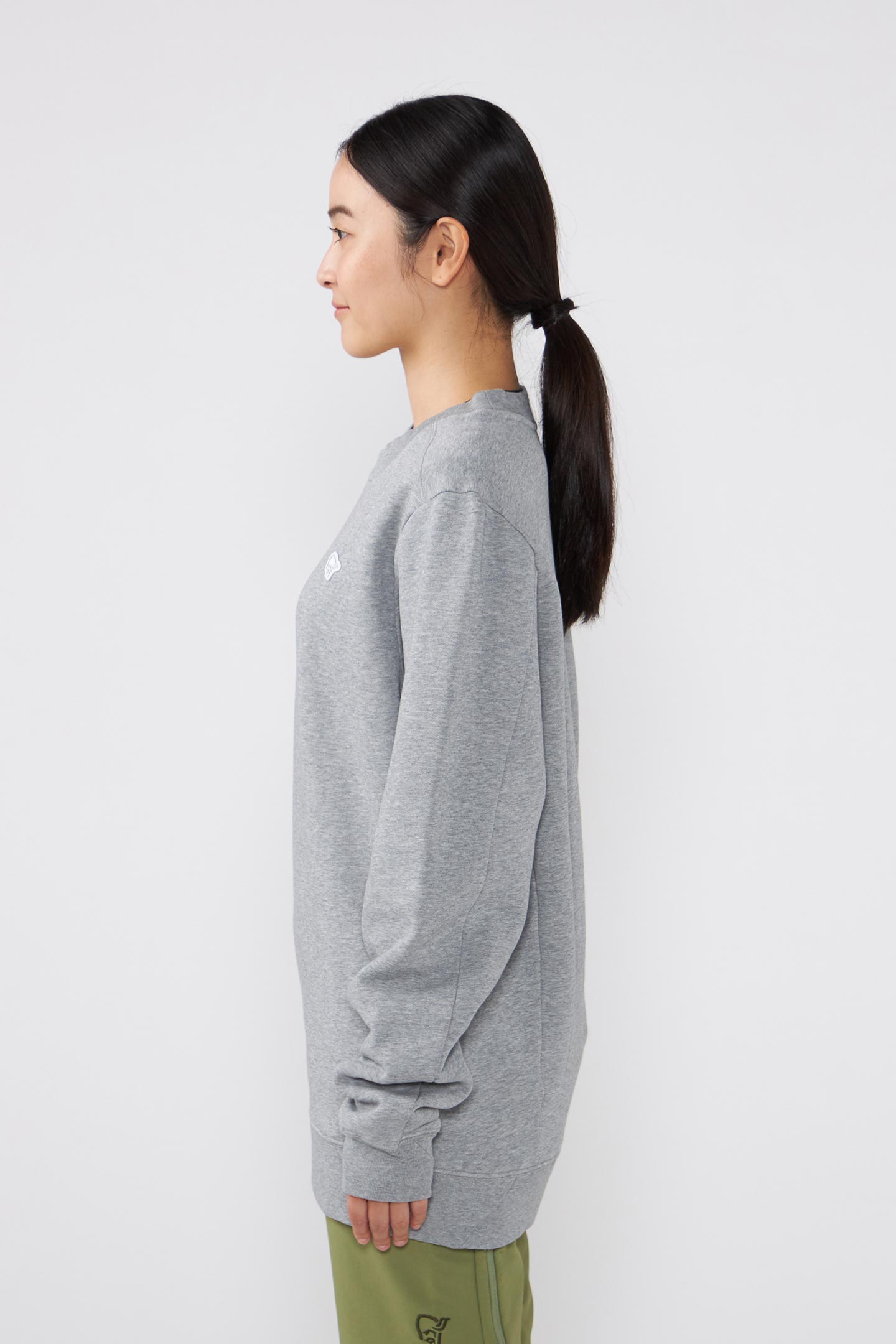 アパルトモン HOLIDAY SWEAT グレー 36 新品タグ付き AMERICANA/アメリカーナ】 BACK ZIP SWEAT（スウェット）｜L