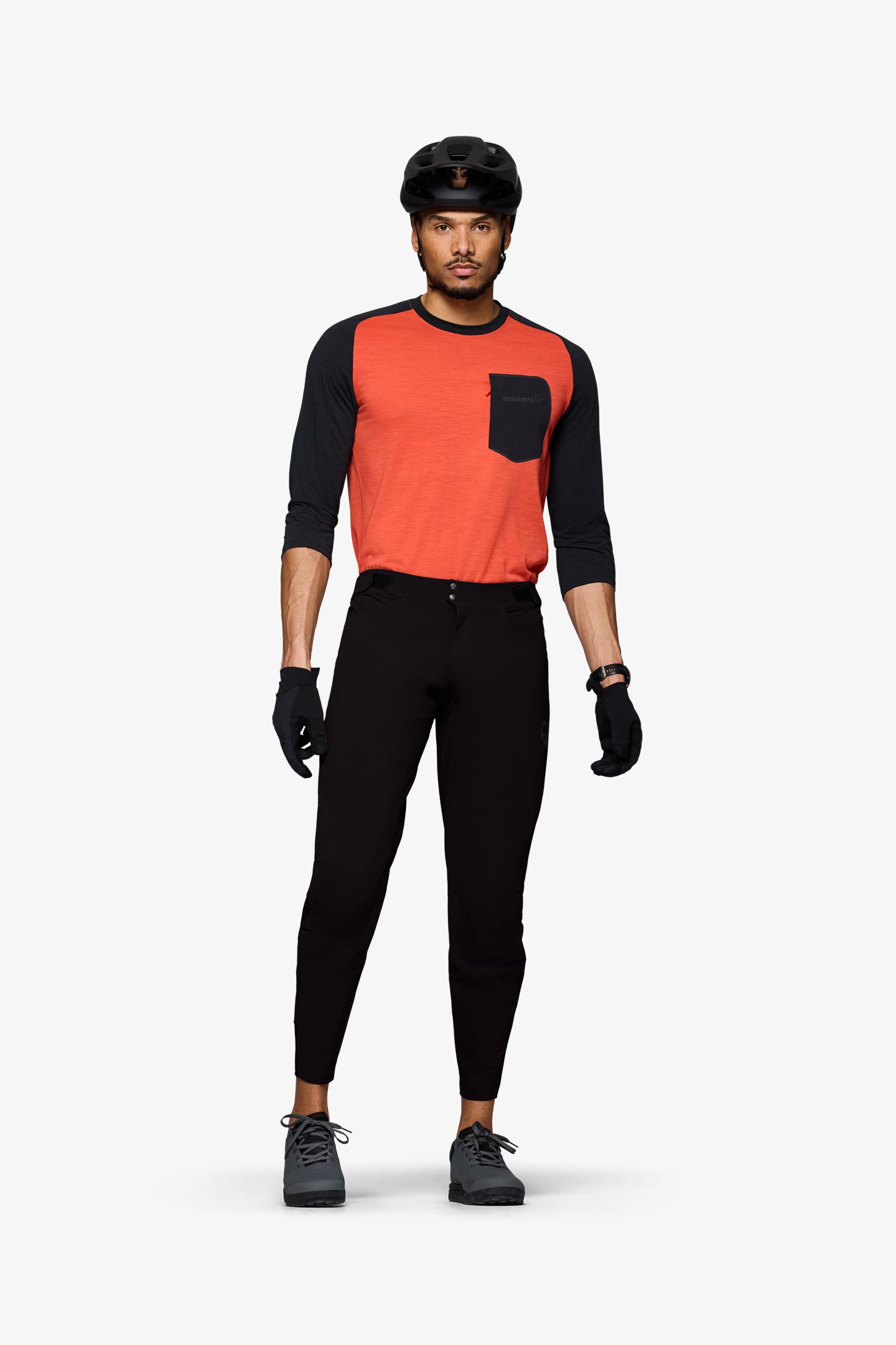 NORRONA / more Gore-Tex Salopette (M) 黒M more Gore-Tex Salopette (W) | フルマークスストア-北欧