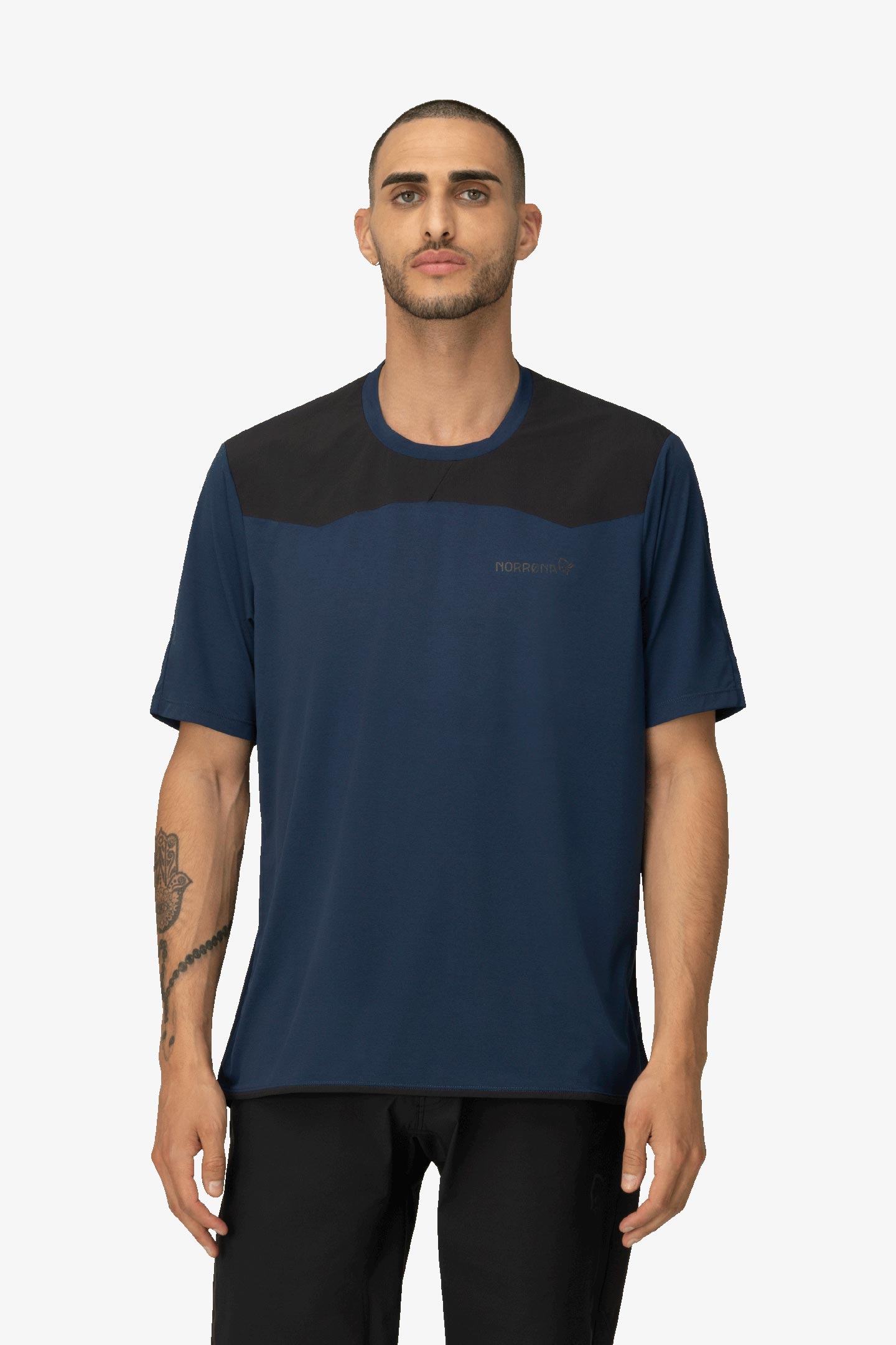 NOREMID（ノーリミッド）　ブラックボーンTシャツ NOREMID（ノーリミッド） ブラックボーンTシャツ