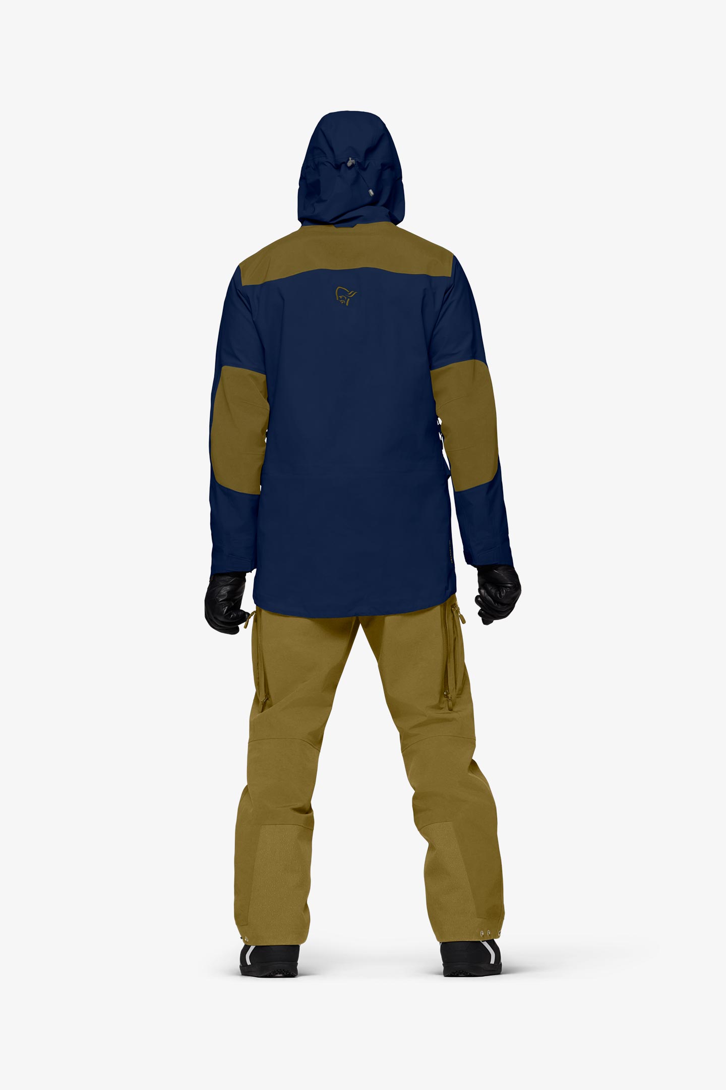 NORRØNA Tamok Gore-Tex ジャケット&パンツセット テクニカルなのにリゾートでもハマる。NORRONA tamok Gore-Tex Pro