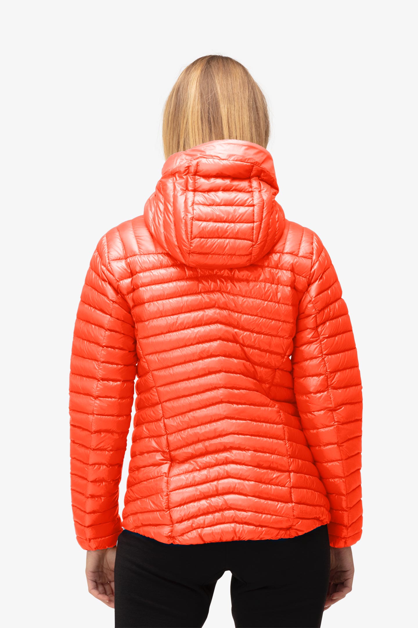 trollveggen superlight down850 Hood (W) | フルマークスストア-北欧